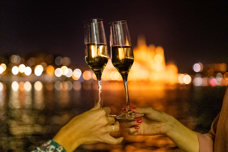 Budapest: cena y crucero por el Danubio con música en vivoCena de 3 platos