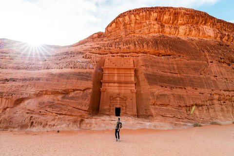 AlUla: Private Guided Tour with Transportation