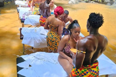 Ghana: Waterfall Massage with Lunch Experience