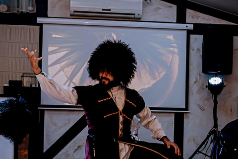 Baku: Traditional Azerbaijani Costume Rental Experience