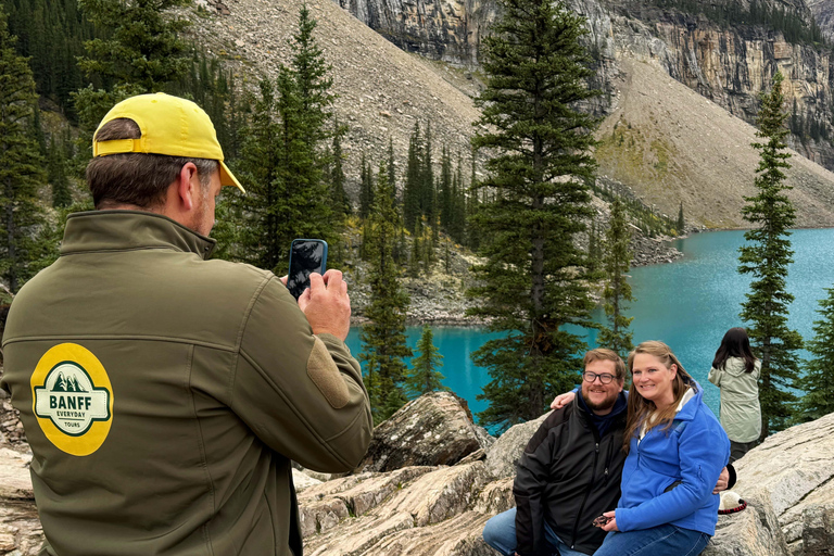 Wschód słońca nad jeziorem Moraine i jezioro Louise z Calgary/Canmore/BanfOdbiór z hotelu w Canmore