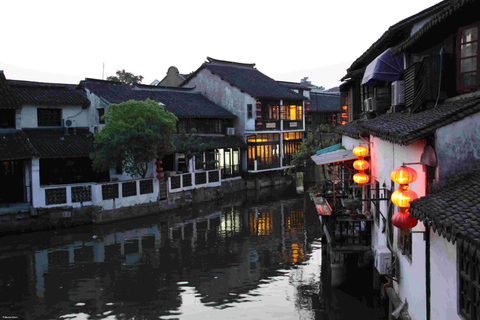 From Shanghai: Zhujiajiao Tour with Boat Ride & Lunch