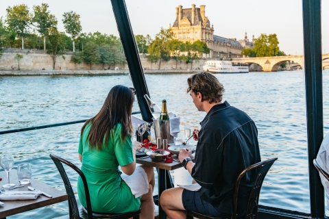 París: crucero con cena de 3 platos por el río SenaCrucero con cena de 3 platos, champán y pétalos de flores