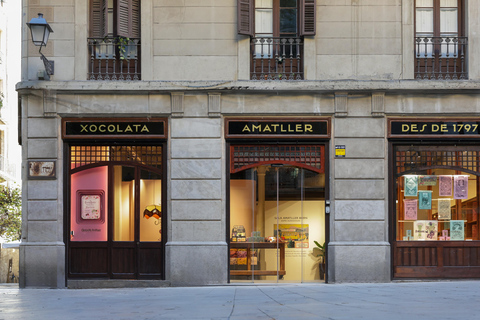 Barcelona & Chocolate Amatller History and Culture + Activity and Food Tasting Trip to Amatller Chocolate Barcelona with tasting - Spanish