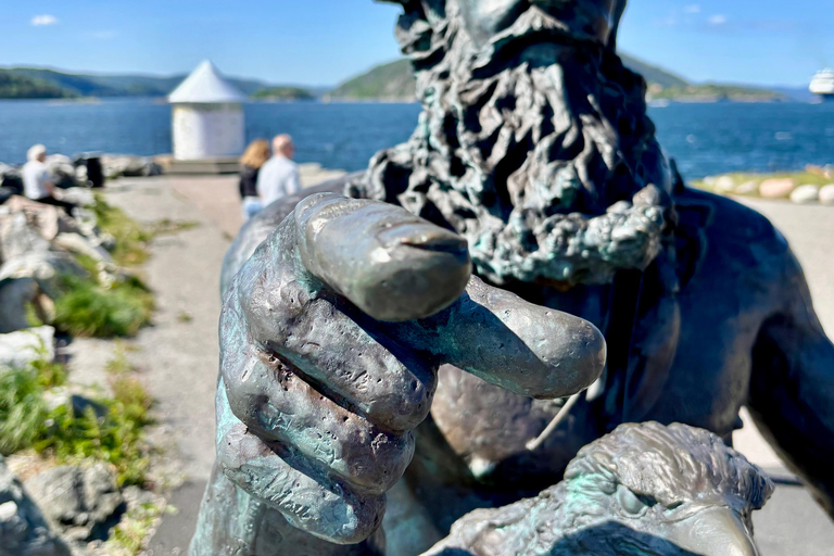 From Oslo: Drøbak and Oscarsborg Fortress Day Trip