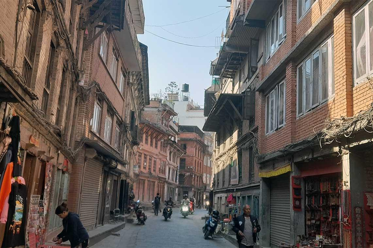 Kathmandu: 3-Day Luxury Tour with Hotel & Transfers