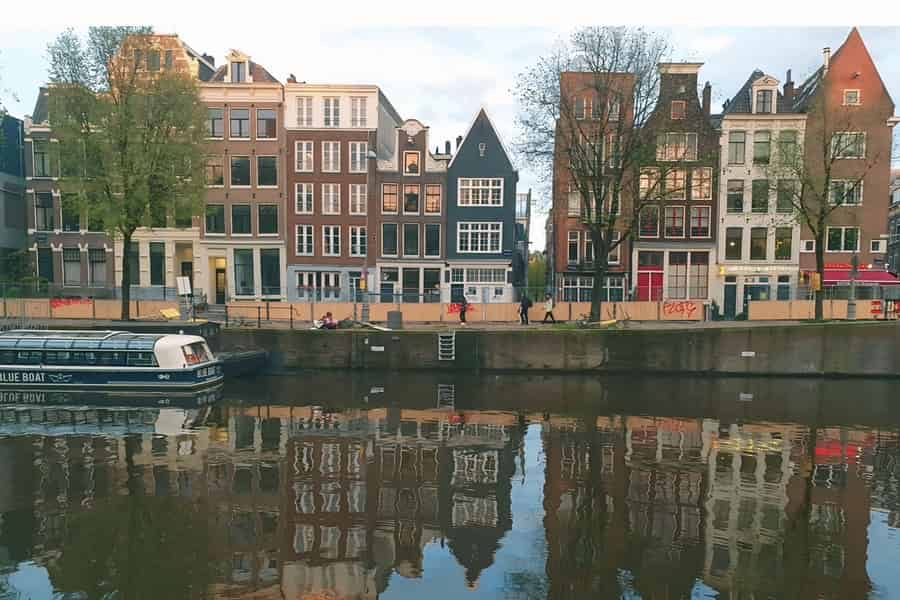 Amsterdam: geführte Stadtführung mit ortskundigem Guide auf Deutsch. Foto: GetYourGuide Amsterdam: geführte Stadtführung mit ortskundigem Guide auf Deutsch. Foto: GetYourGuide