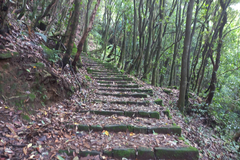 Kathmandu: Nagarjun Jamacho Monastery Guided Hike