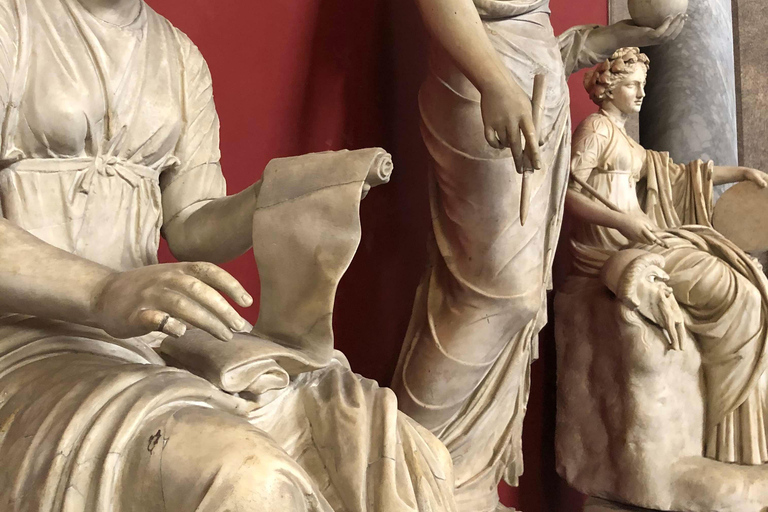 Vatican: Guided Tour in Chinese of the Vatican Museums and St. Peter's Basilica