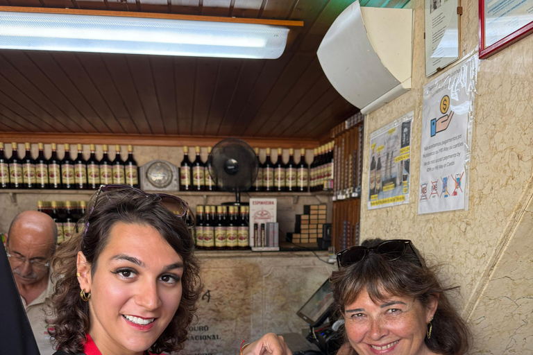 Lisbon: Vegan Food and Culture Walking Tour with Tastings