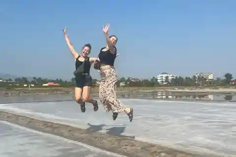 Kampot, Kep, Fazenda de papel, Antigas arquiteturas francesas