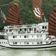 Ha Long Bay: 2 Days on Bhaya Cruise with Meals & Activities