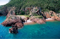 Mandelieu et l'Esterel Mountain par bateau sans permis - Housity