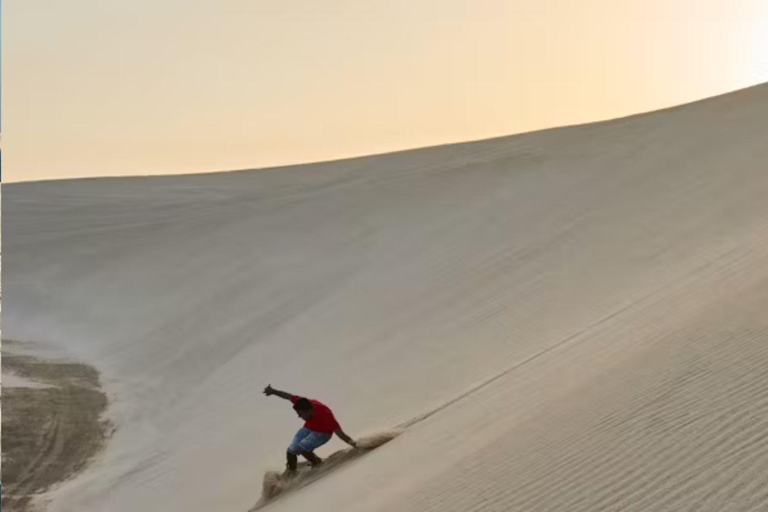 卡塔尔沙漠故事：四驱车内海导览之旅卡塔尔沙漠故事：四驱车沙漠之旅（含向导）