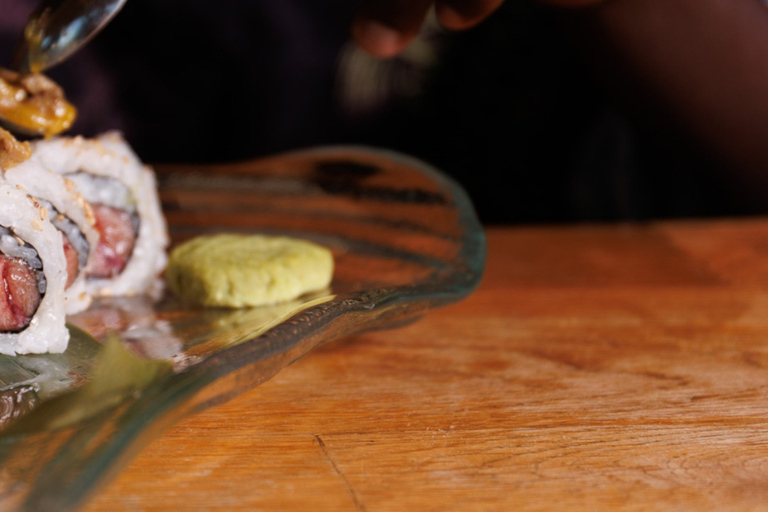 من مالقة: منتجع هيغيرون الصحي وتناول الطعام الفاخر - سيارة تيسلا X الفاخرة