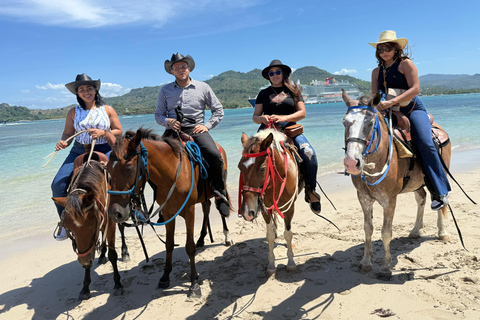 Puerto Plata: Coastal Horseback Ride and Local History
