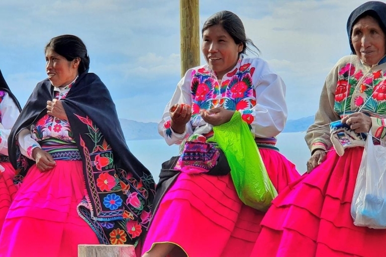 Puno : Excursion aux îles d'Uros et de Taquile