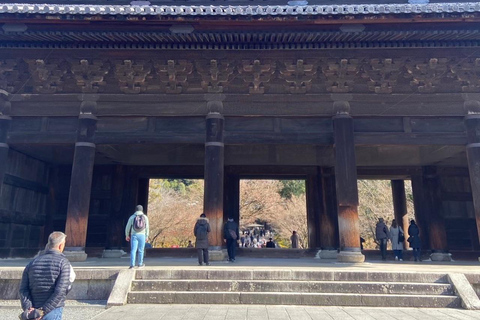 E-Bike Tour in Kyoto with Asuka, Japanese graduate student