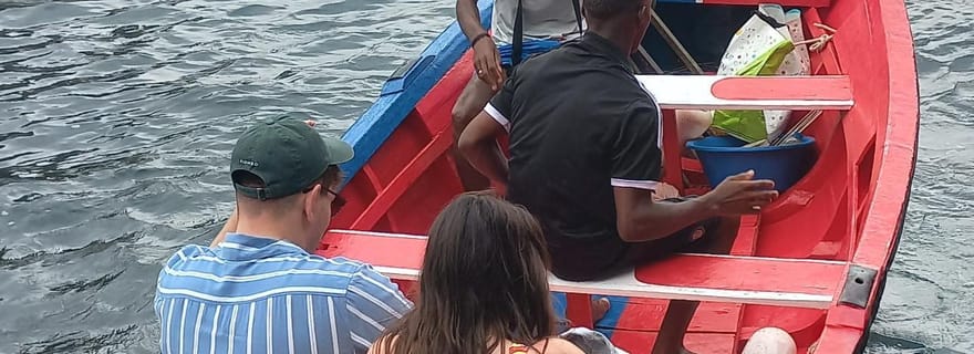 Excursion en bateau vers la grotte d'Aguas Belas + barbecue