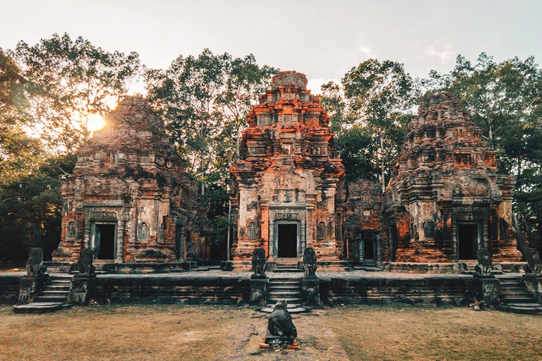 Full Day: Highlight Ruin Temples and Floating Village