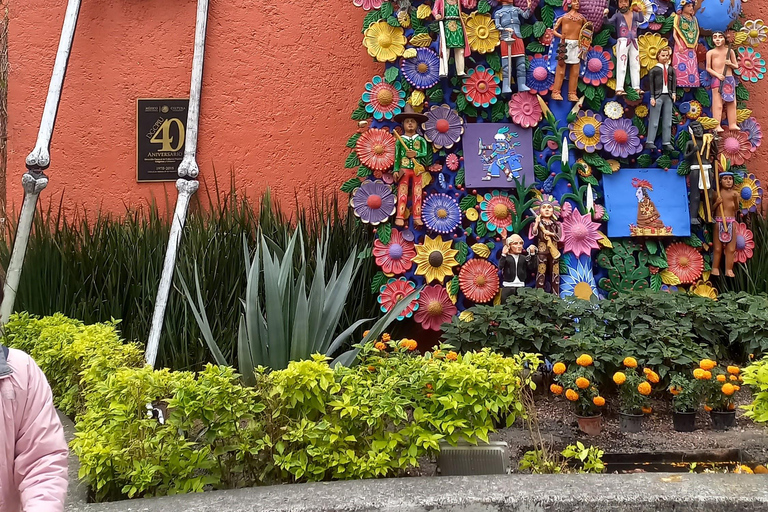 Coyoacan, Histoire et Vie d'un Quartier MagiqueCoyoacan, histoire et vie d'un quartier enchanteur