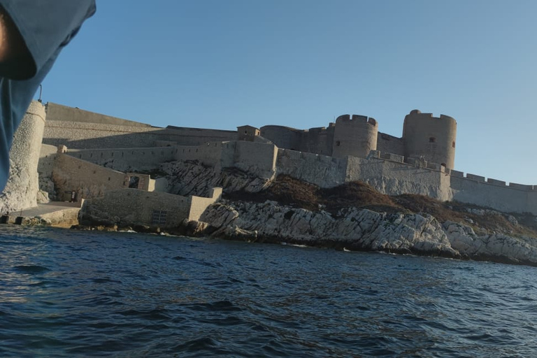 Croisière en bateau d'une demi-journée sur l'Archipel et les Calanques