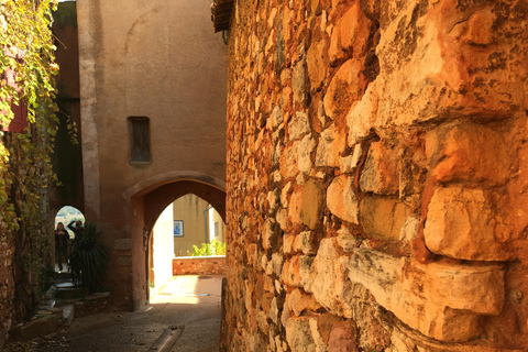 Marseille: Luberon Villages and Market Day Tour