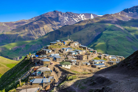 Top Village d&#039;Azerbaïdjan : Khinalug et les montagnes de la canne à sucre