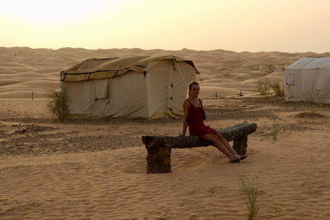 Tour serale di Tataouine Ksar Ghilane e Matmata con una notte in tenda