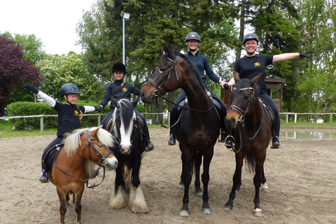 Hirschburg: Day at the stables