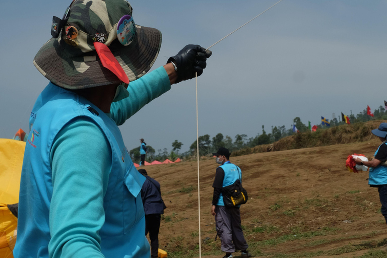 Kathmandu: Kite Flying Experience with Instructor & Transfer