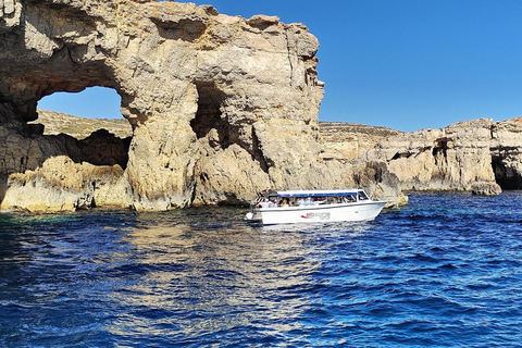 Private Comino Sunset Cruise with Food & Wine Options