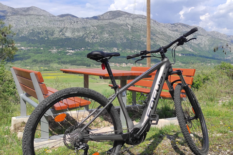 Tour privato guidato in bici elettrica di DubrovnikTour guidato privato in e-bike di Dubrovnik