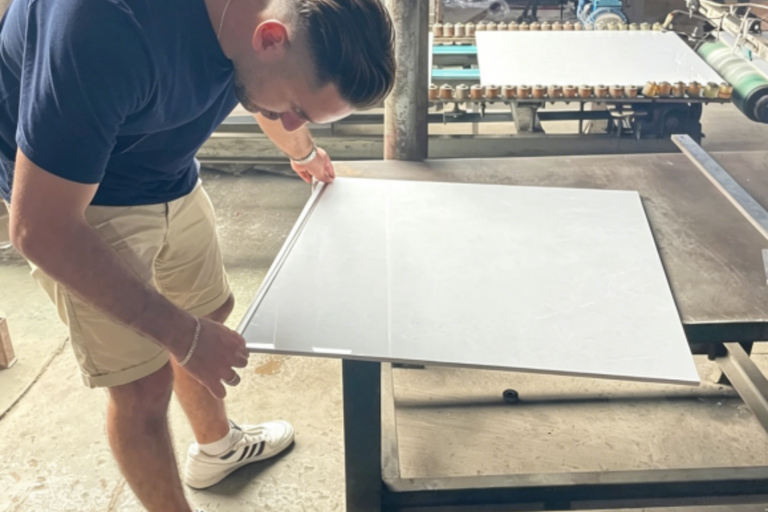 Guangzhou: Private Factory Tour with Guide Multilingual Help