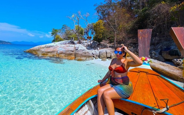 From Koh Lipe: Private Longtail Boat Tour with Snorkeling