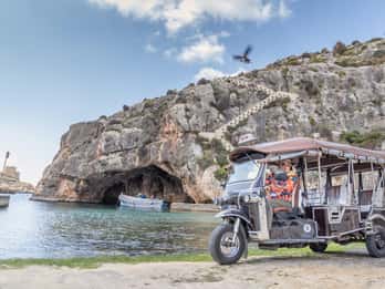 Desde Malta: Tour en tuk-tuk por Gozo con minicrucero por Comino.