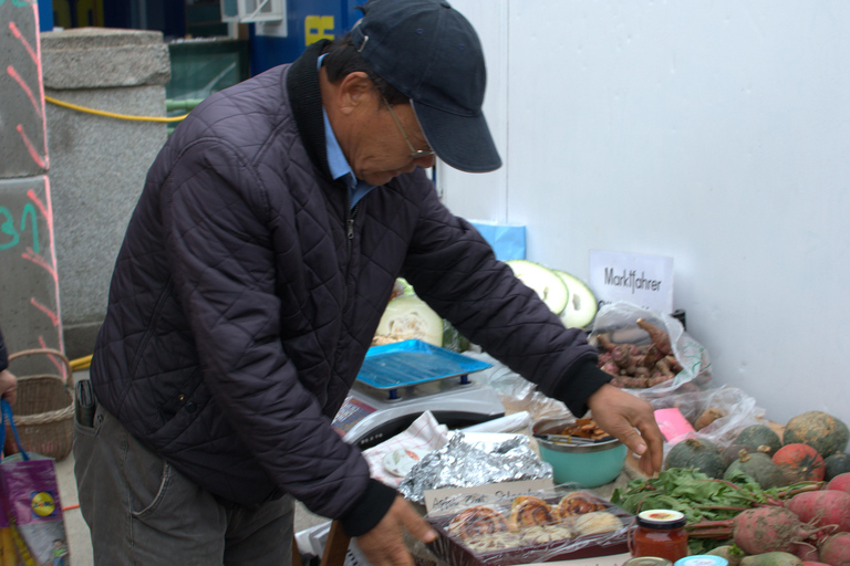 Vienna: Viennese Markets Tour with Tastings Naschmarkt Guided Food Tour