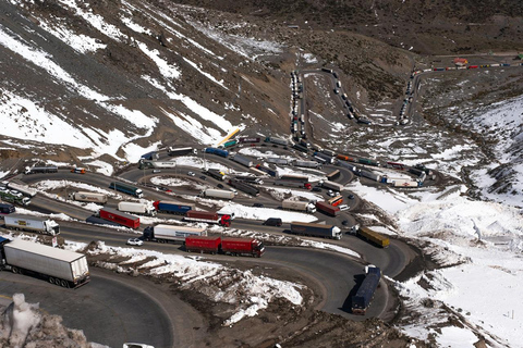 PORTILLO LA MAESTOSITÀ DEGLI ANDESLA MAESTOSITÀ DEGLI ANDES