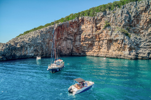 Boka bay/Blue cave speedboat tour för ett minne för livet