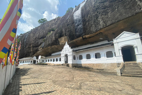 Colombo-Negombo : visite d&#039;une jounée de Sigiriya et de la grotte de Dambulla