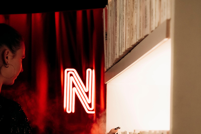 Hurghada: Naz Cabaret ticket with beverages Naz Cabaret - Ticket