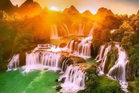 Cao Bằng Loop tour 4 days with local easy riders