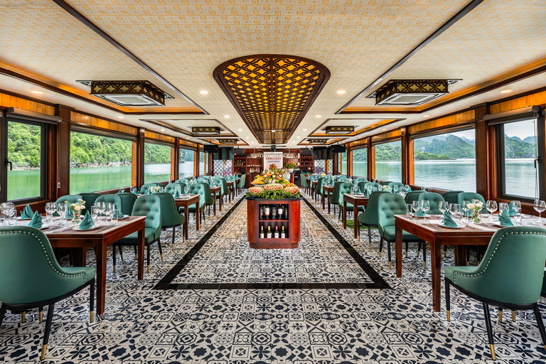 From Hanoi: Halong Bay Luxury Cruise with Buffet Lunch