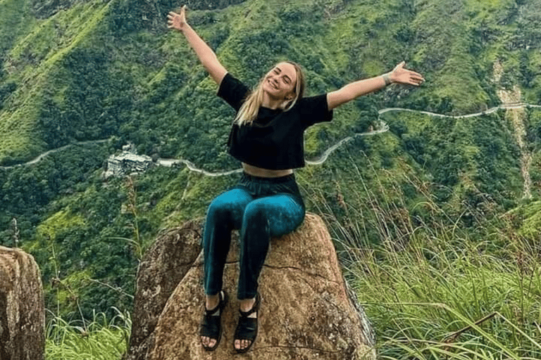 Ella: Ella Rock Hiking Tour with Tuk-Tuk