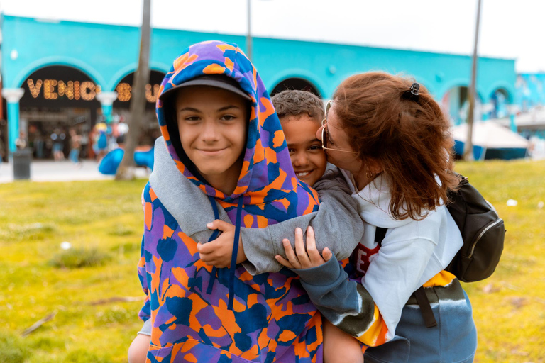 Los Angeles: Private Professional Vacation Photoshoot 30-Minute Los Angeles Photoshoot