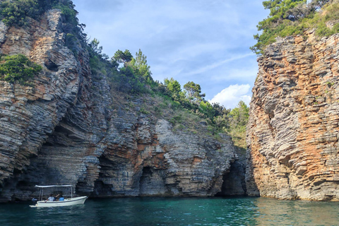 Budva Riviera Speedboat Tour (group tour,2h) Budva Riviera boat tour