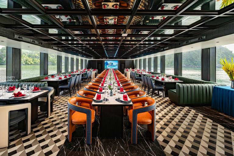 河内/卡巴兰哈湾游轮 - 皮划艇、按摩浴缸、滑水道河内/吉婆兰哈湾游船之旅：皮划艇、按摩浴缸、滑水道