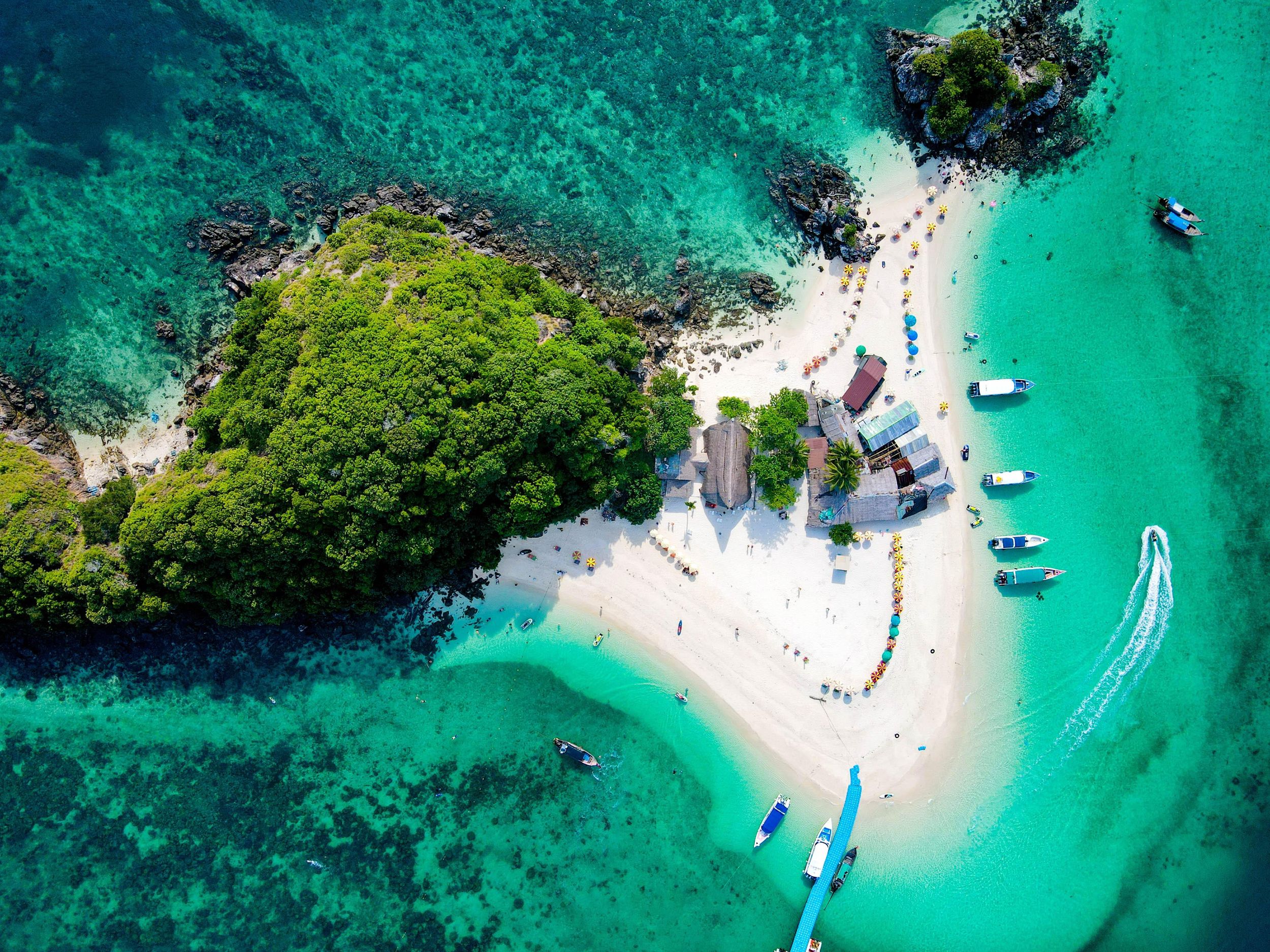 Phuket: Phi-Phi- und Khai-Inseln-Schnellboot-Tour mit Mittagessen