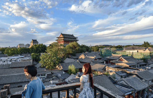 Beijing: Private Hutong Walking Tour with Dumpling Meal