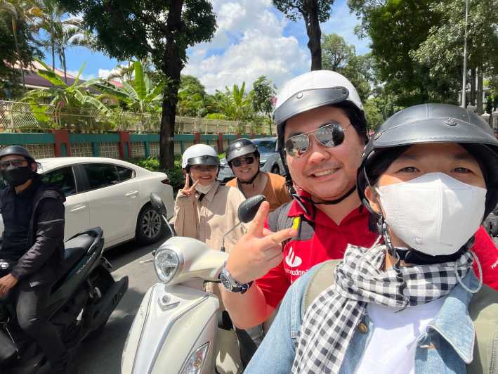 Private Saigon's History_ Abenteuerliche Sightseeing-Tour mit dem Scooter